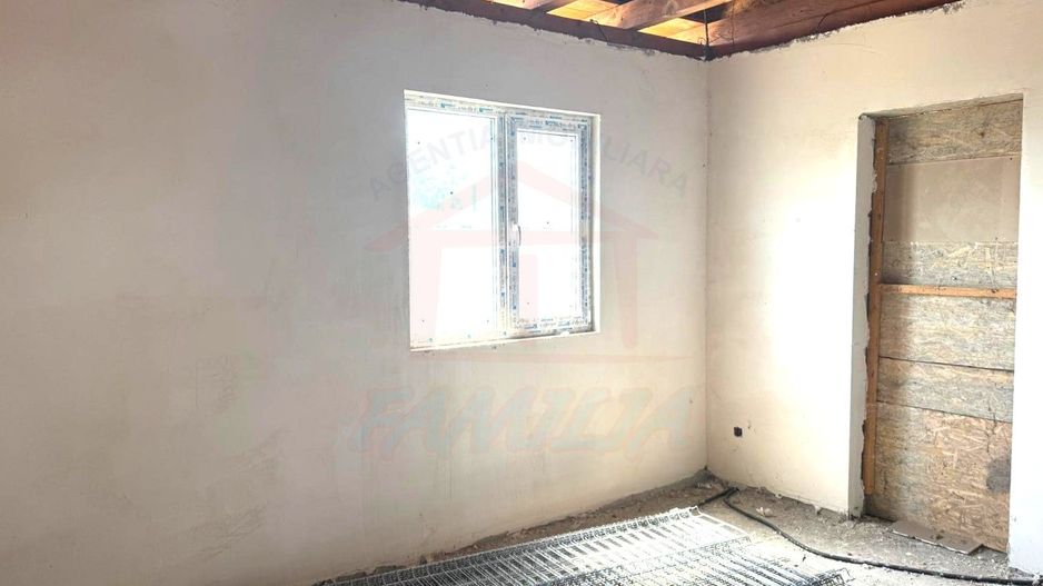 48.000 Euro casa+teren (in concesiune) 804 mp in com Branistea - Poză 6