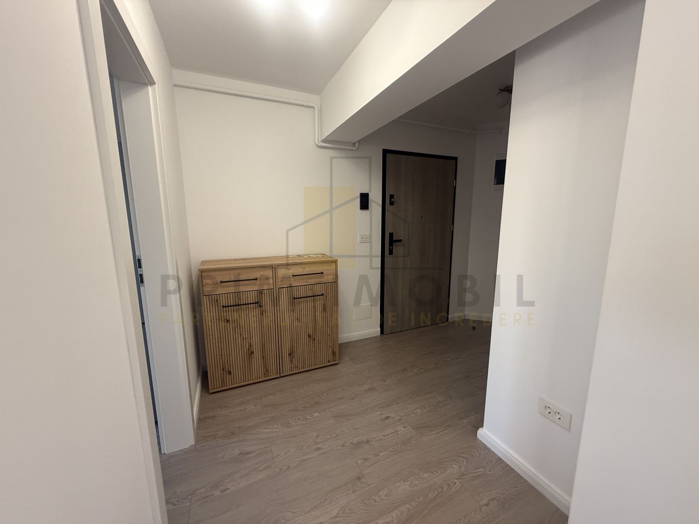 Apartament modern, Blog nou, Parcare subterana, Platou Galata - Poză 2