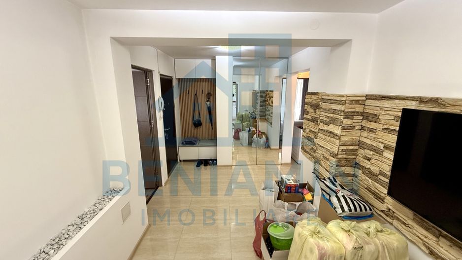 2 decomandate - etaj 1 - 52mp - 1980 - renovat - Craiovita sc 33 - Poză 4