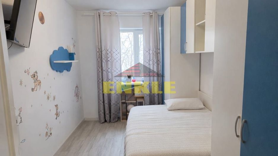 Apartament 4 camere DECOMANDAT – Ultracentral, Bd. Mihai Eminescu - Poză 3