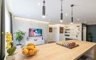 Apartament modern cu 3 camere,  balcon de 10mp și 2 locuri de parcare. - Poză 3