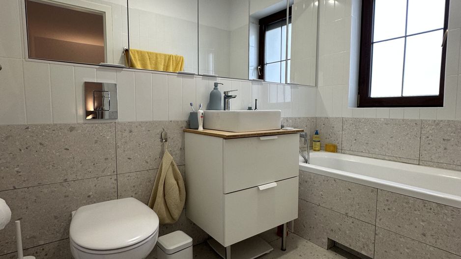 Casa deosebita intr-un cartier privat cu bariera - Poză 42