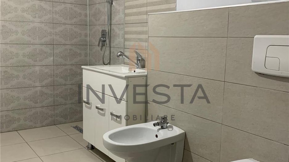 APARTAMENT DE VANZARE CENTRAL 4 CAMERE - Poză 9