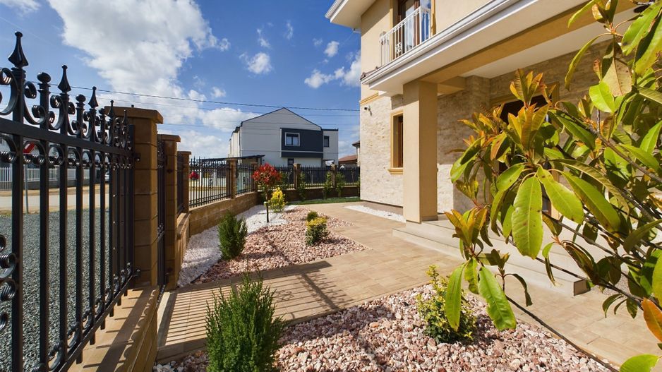 Casă tip duplex Dumbrăvița despărțit prin spațiu tehnic - Poză 5