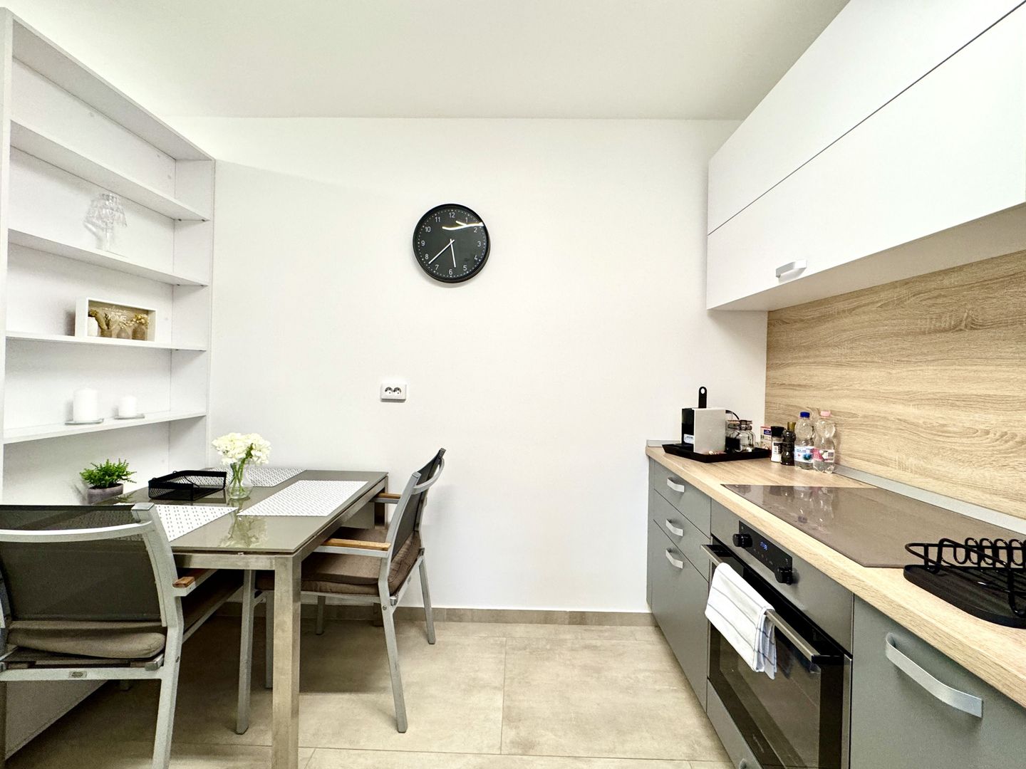 2 camere central vis-a-vis de Posta Mare - Poză 17