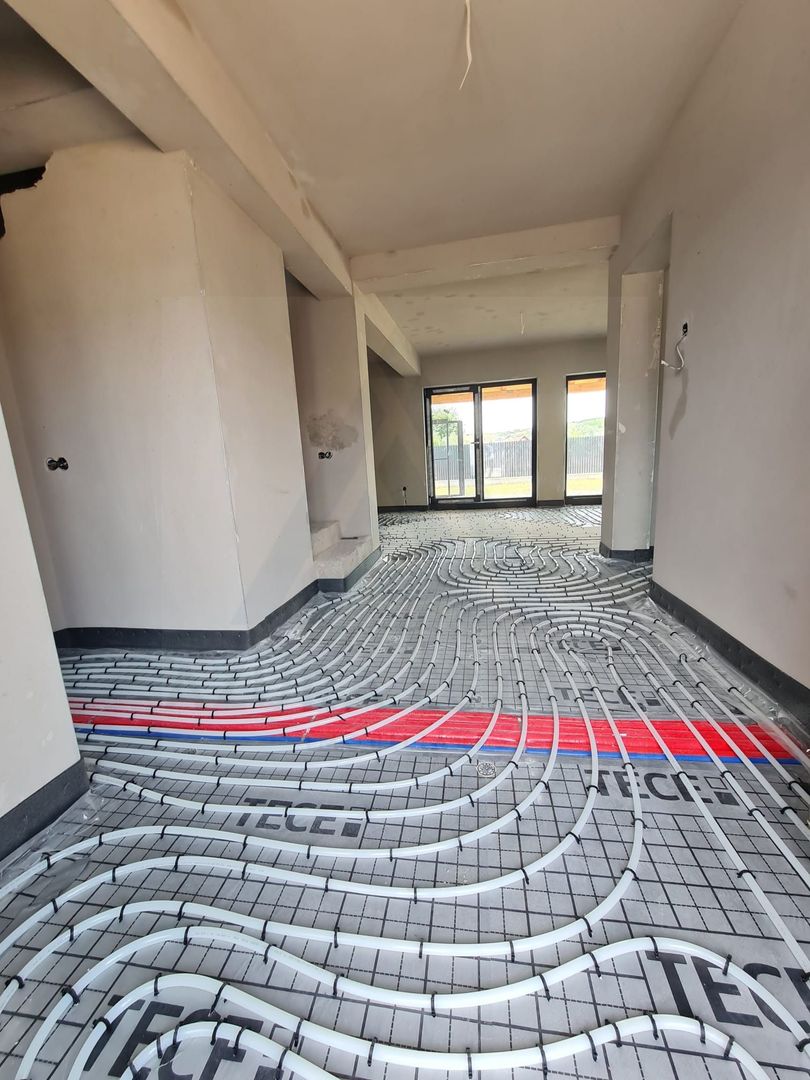 Casa 4 camere 2 bai terasa acoperita si teren 334 mp in Sura Mare - Poză 3