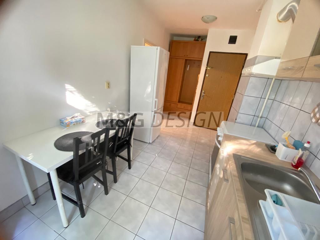 3 camere confort 1 etaj 3 zona Medicina CENTRALA PROPRIE - Poză 7