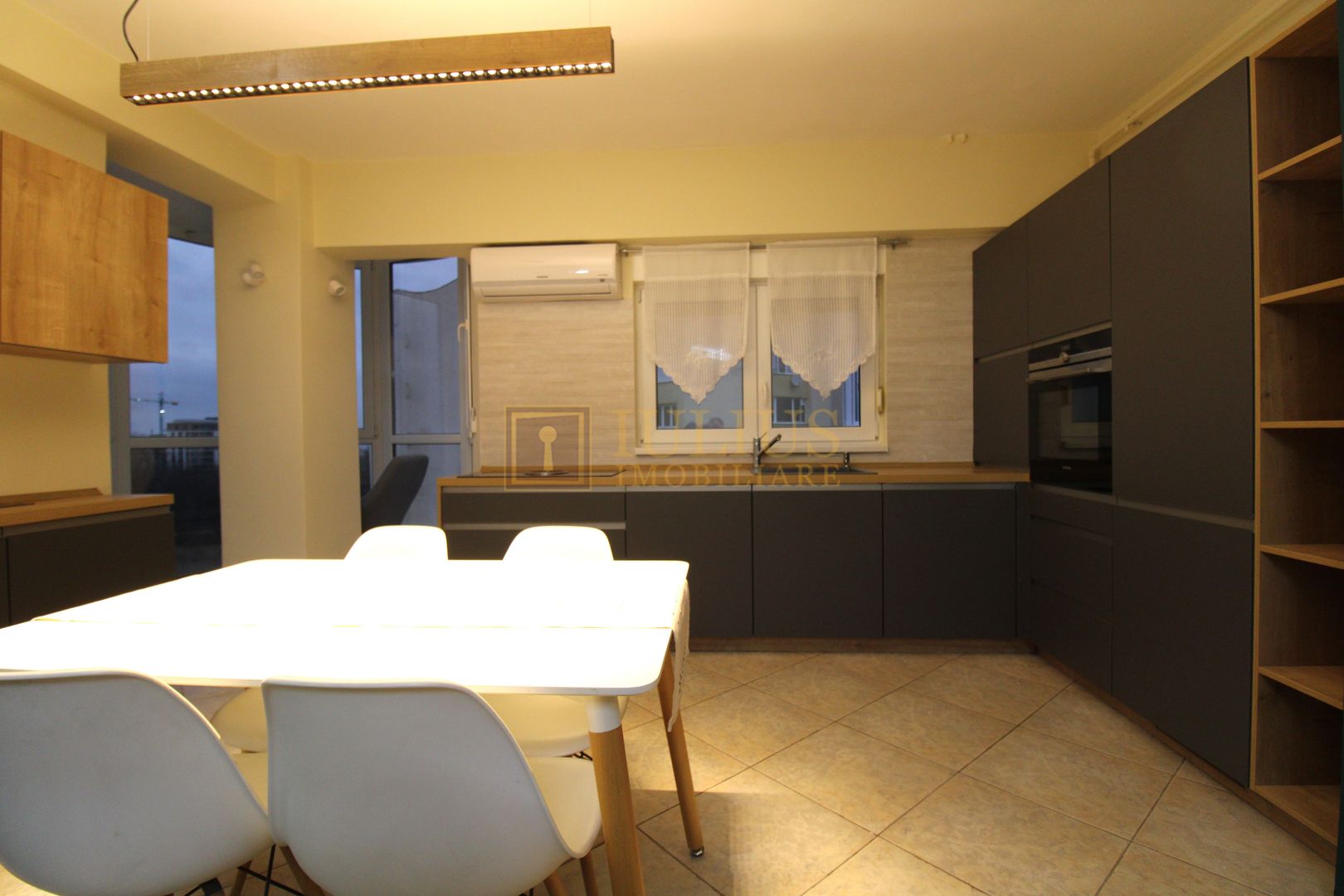 3 dormitoare , central , vedere panoramica parcul Botanic - Poză 4