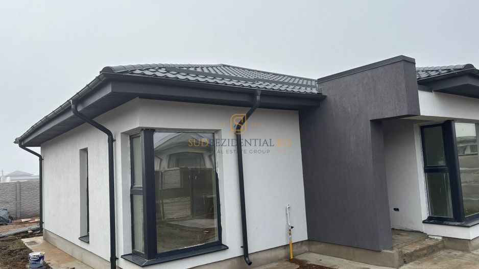 Casa individuala parter, 3 camere, disponibila imediat, teren 370 mp - Poză 2