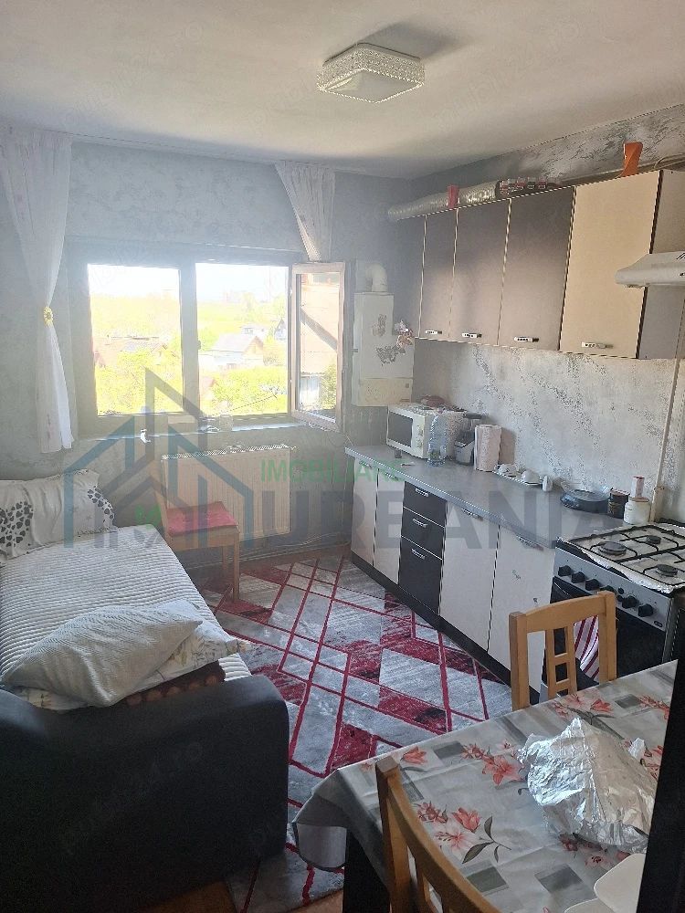 Garsonieră de vânzare, Tomești, 40 mp, etaj 4, complet renovată – schimb cu casă în Tomești, Oprișeni, Osoi, Dancu - Poză 1