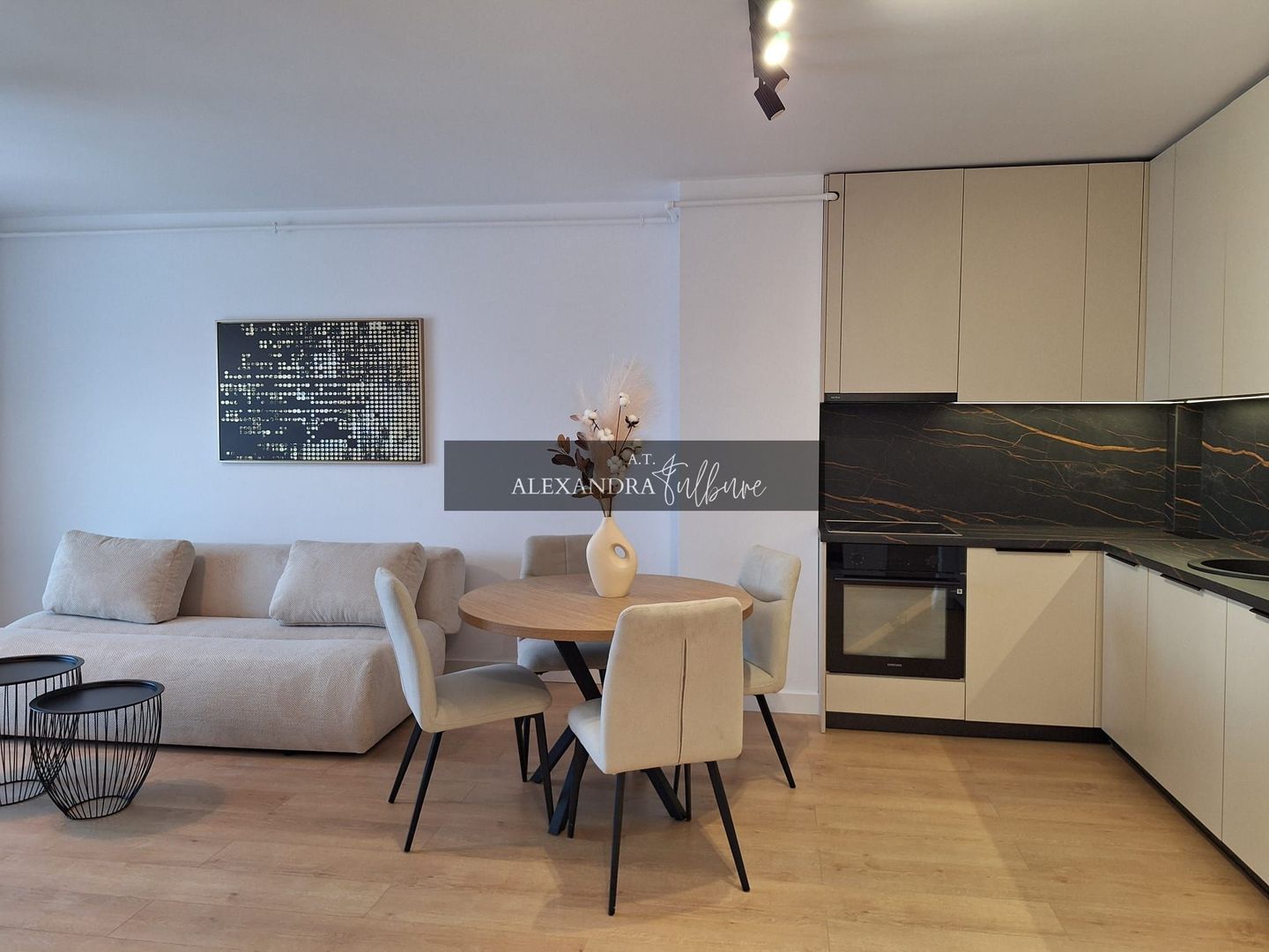 Apartament 2 camere I Ansamblul Eroilor I Floresti - Poză 2