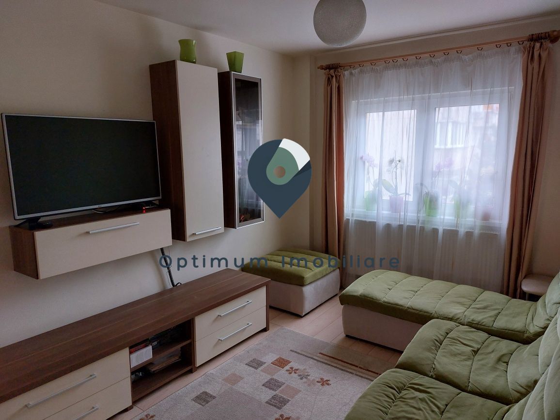 Apartament cu 4 camere de vanzare in Plopilor, etaj 3/4 ! - Poză 2