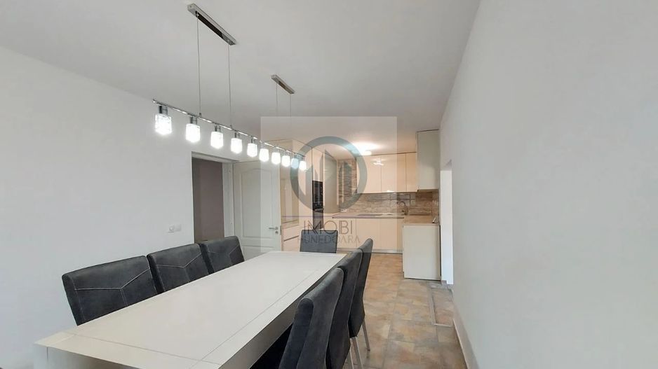 Vila deosebita în loc Simeria, zona ultracentrala - Poză 2