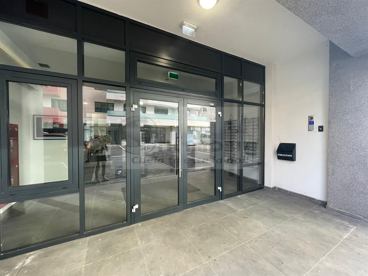 1 CAM CENTRU PALAS , PARCARE, UNIREA TOWERS 450 euro, comision 225euro - Poză 10