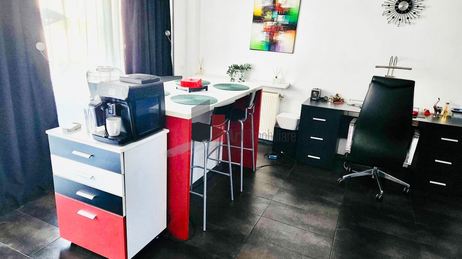 Apartament 2 camere Prel. Ghencea/Valea Oltului cu centrala proprie si garaj - Poză 4