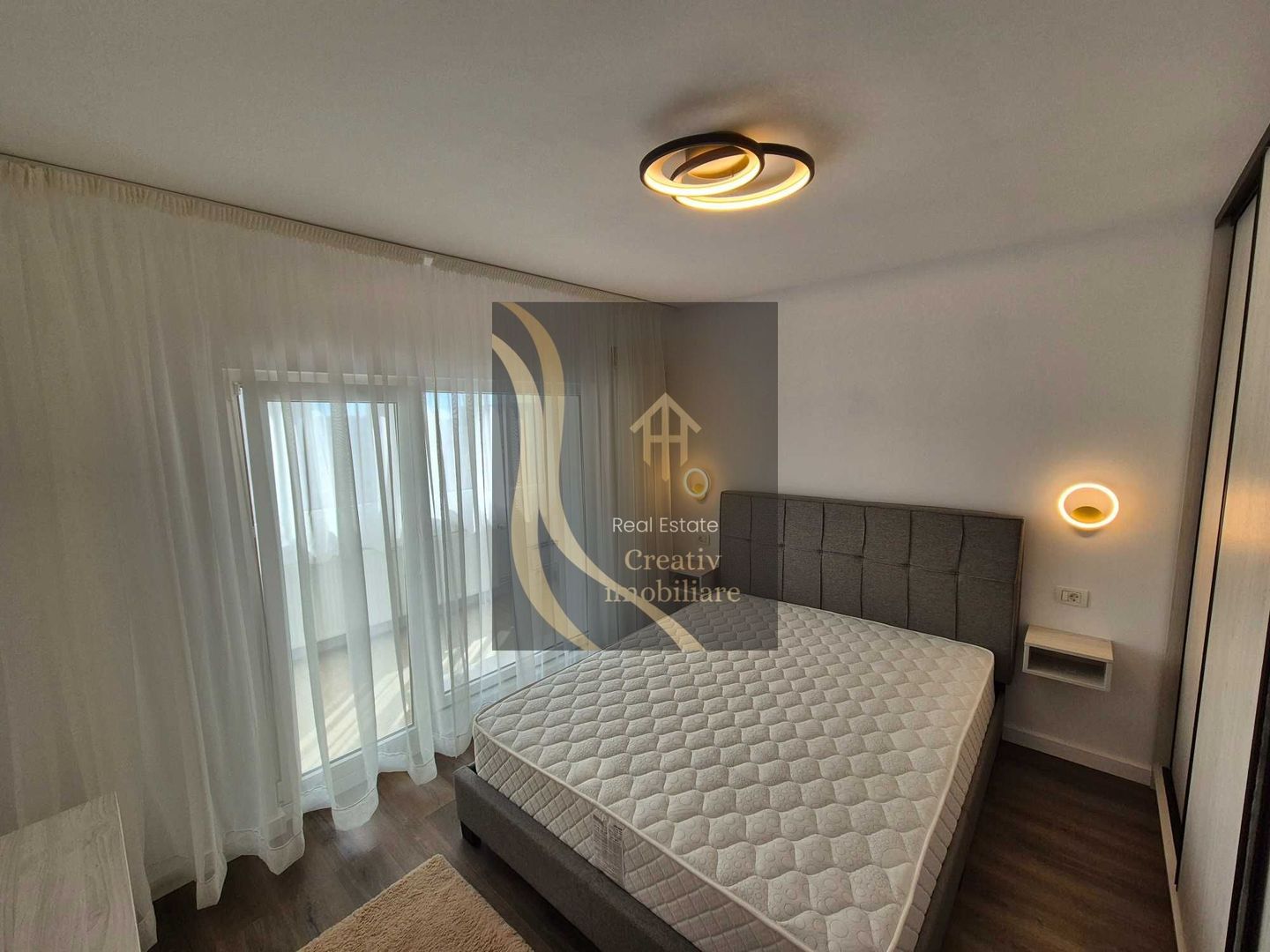 Superb apartament decomandat 3 camere rond Piata Alba Iulia - Poză 2