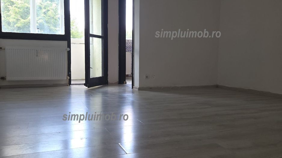 Garsoniera langa metrou Aparatorii Patriei Sector 4 - Poză 1
