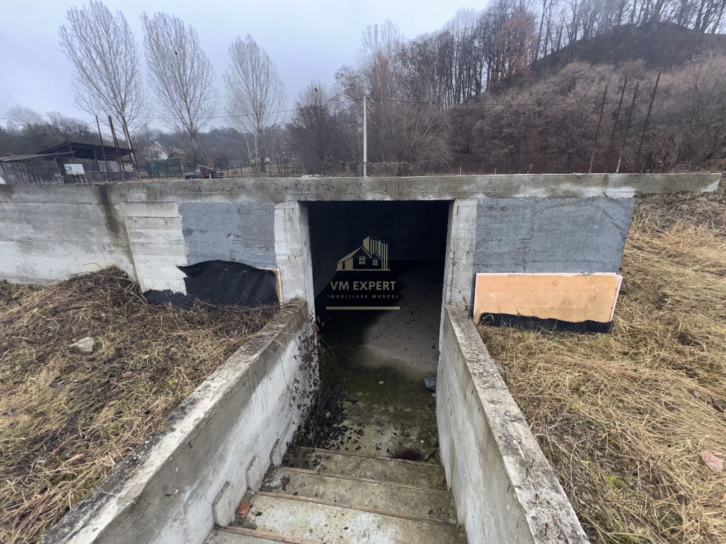 TEREN INTRAVILAN 2200 MP CAMPULUNG ARGES - Poză 7