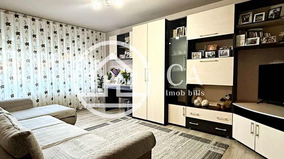 Apartament 2 camere de vanzare in zona Rogerius, Oradea - Poză 1