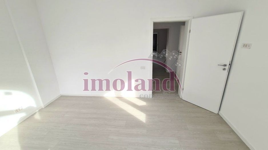 Apartament de vanzare in vila - 3 camere - central - Schiță 8