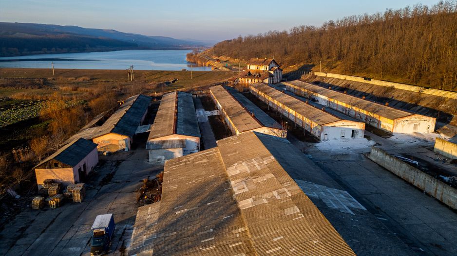 Fosta Ferma a Partidului de la Horgesti - de vanzare - Poză 8