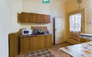 Casă cu teren în Pârneava - Poză 9