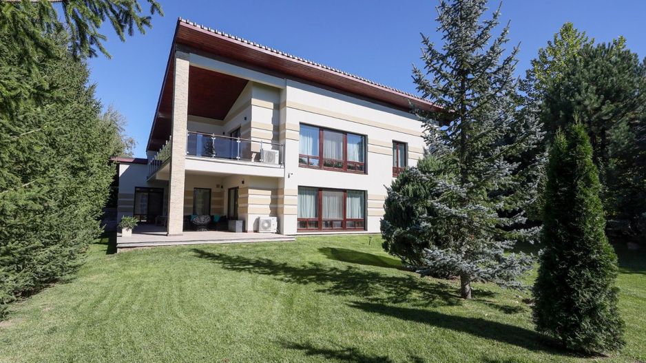 Casă deosebită de vânzare în Sânpetru | Teren 1400 mp - Poză 40