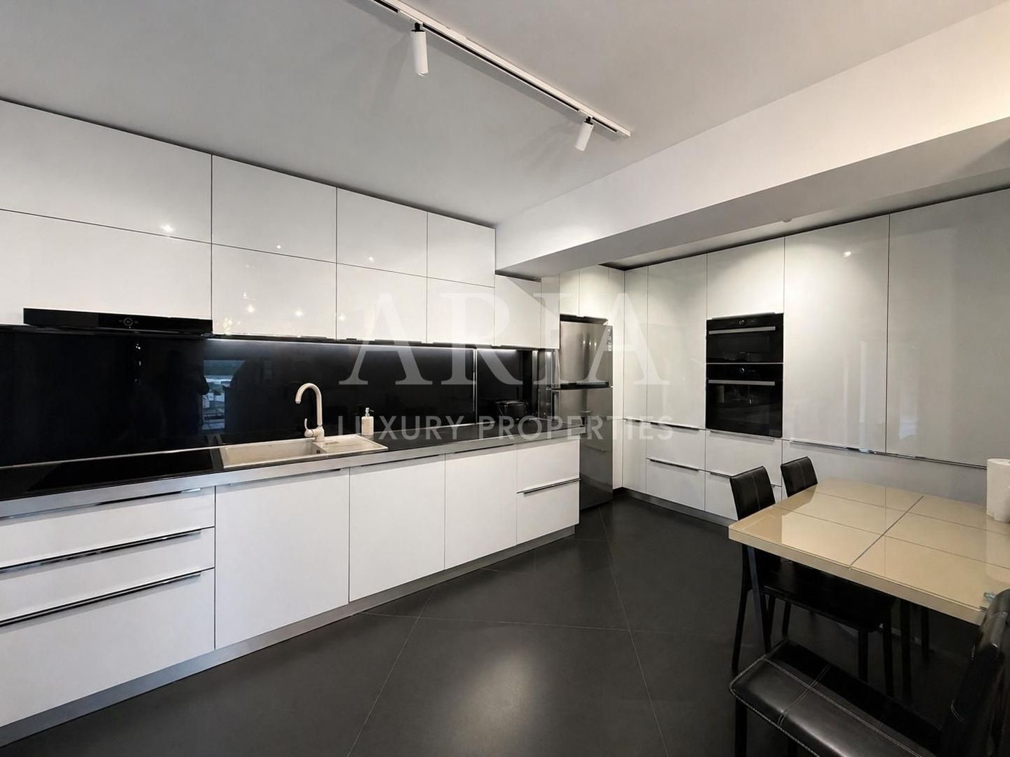 VILĂ INDIVIDUALA LAKEFRONT SNAGOV | POOL - Poză 15