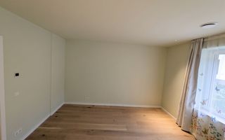 Casă renovată 2026, curte și foișor, zona AFI - Poză 7