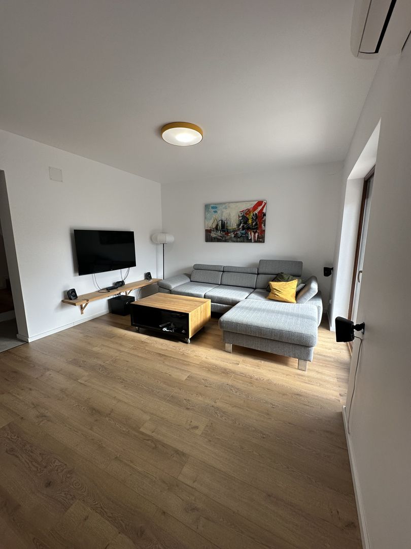 Casa deosebita intr-un cartier privat cu bariera - Poză 24