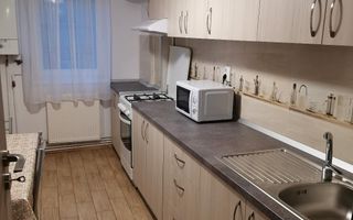 Apartament 2 camere 55 mp utili etajul 1 cu balcon in zona Centrala - Poză 3