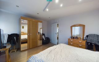 Casă situată Central în Dumbrăvița - Poză 19