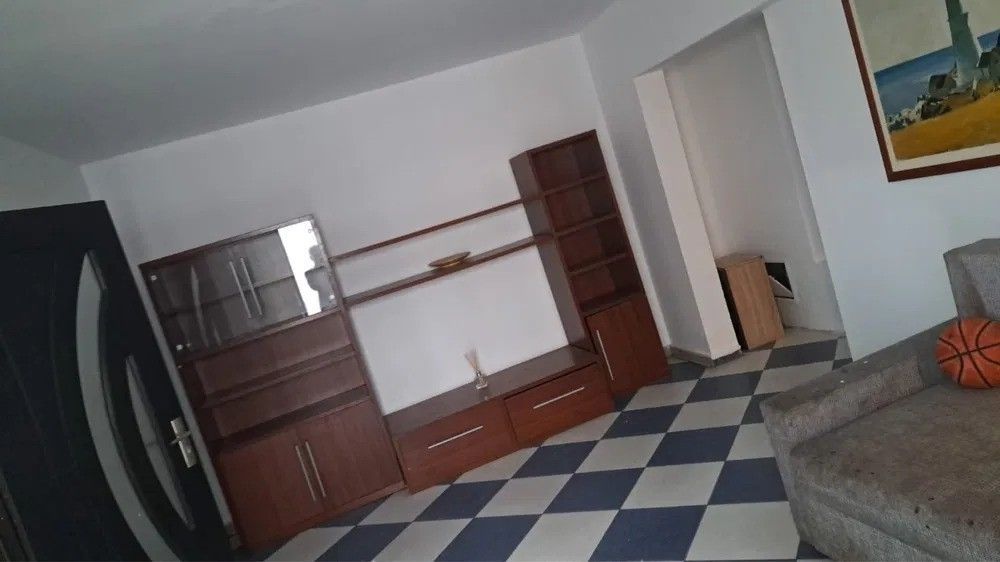 APARTAMENT COCHET ZONA MOSILOR COMISION 0 CUMPARATOR - Poză 1
