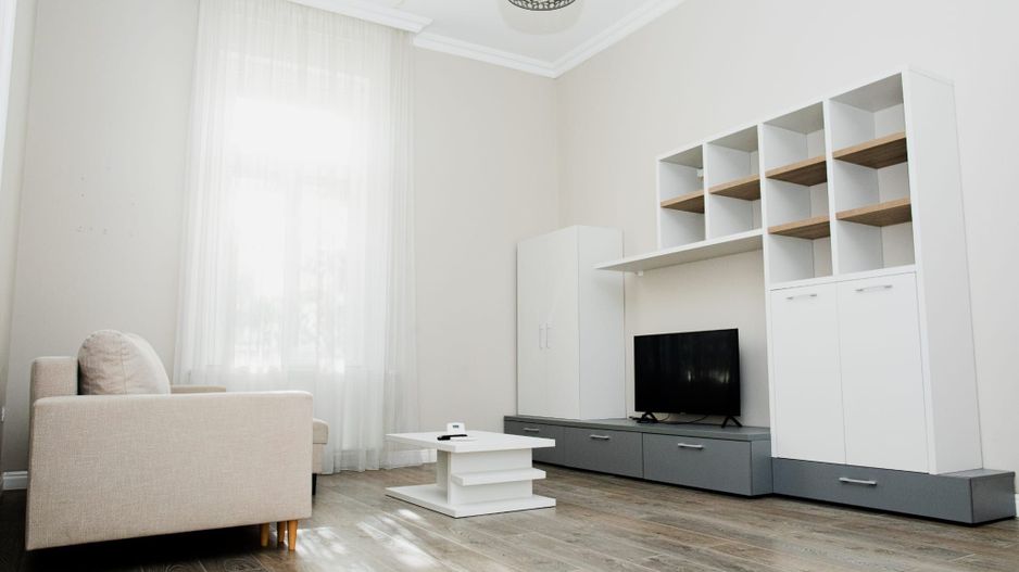 Apartament 2 Camere | Zona Sinaia - Langa Facultati | Etaj 2  Mobilat - Poză 2
