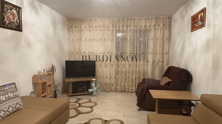 Apartament cu 3 camere de vânzare - 1 Decembrie 1918 - Sector 3 - Poză 2