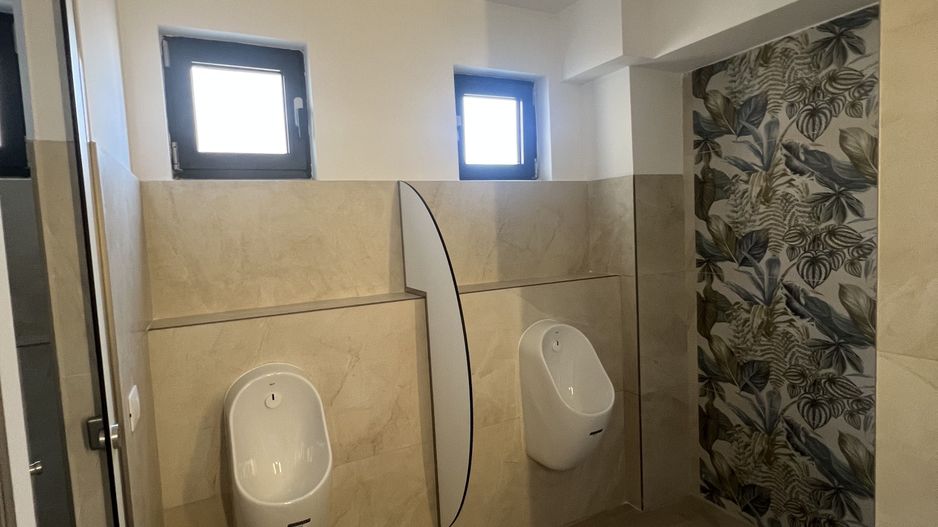 SAD CU VEDERE PANORAMICA - Poză 15