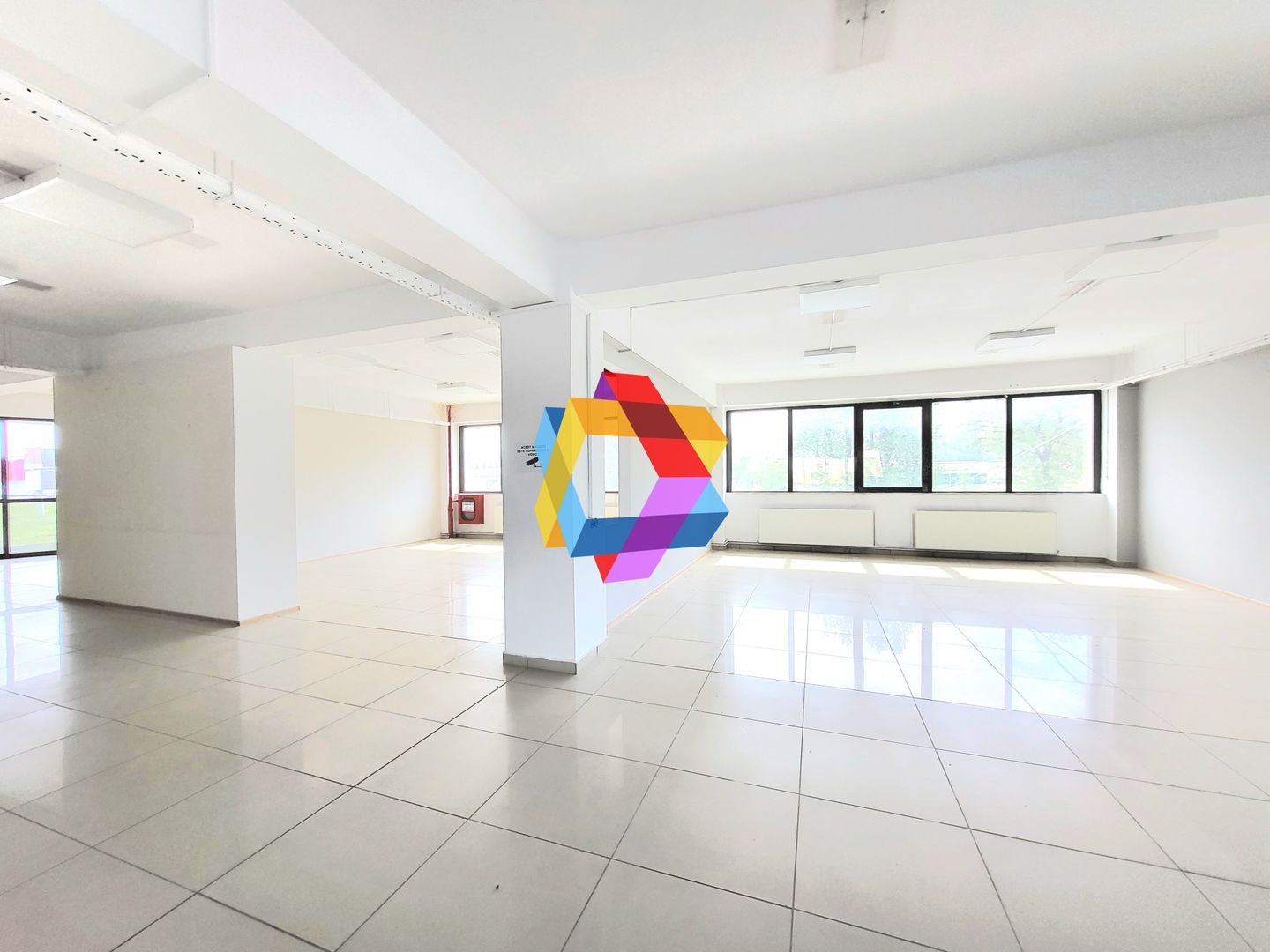 Spatiu comercial de inchiriat - 1.000 mp - Poză 2