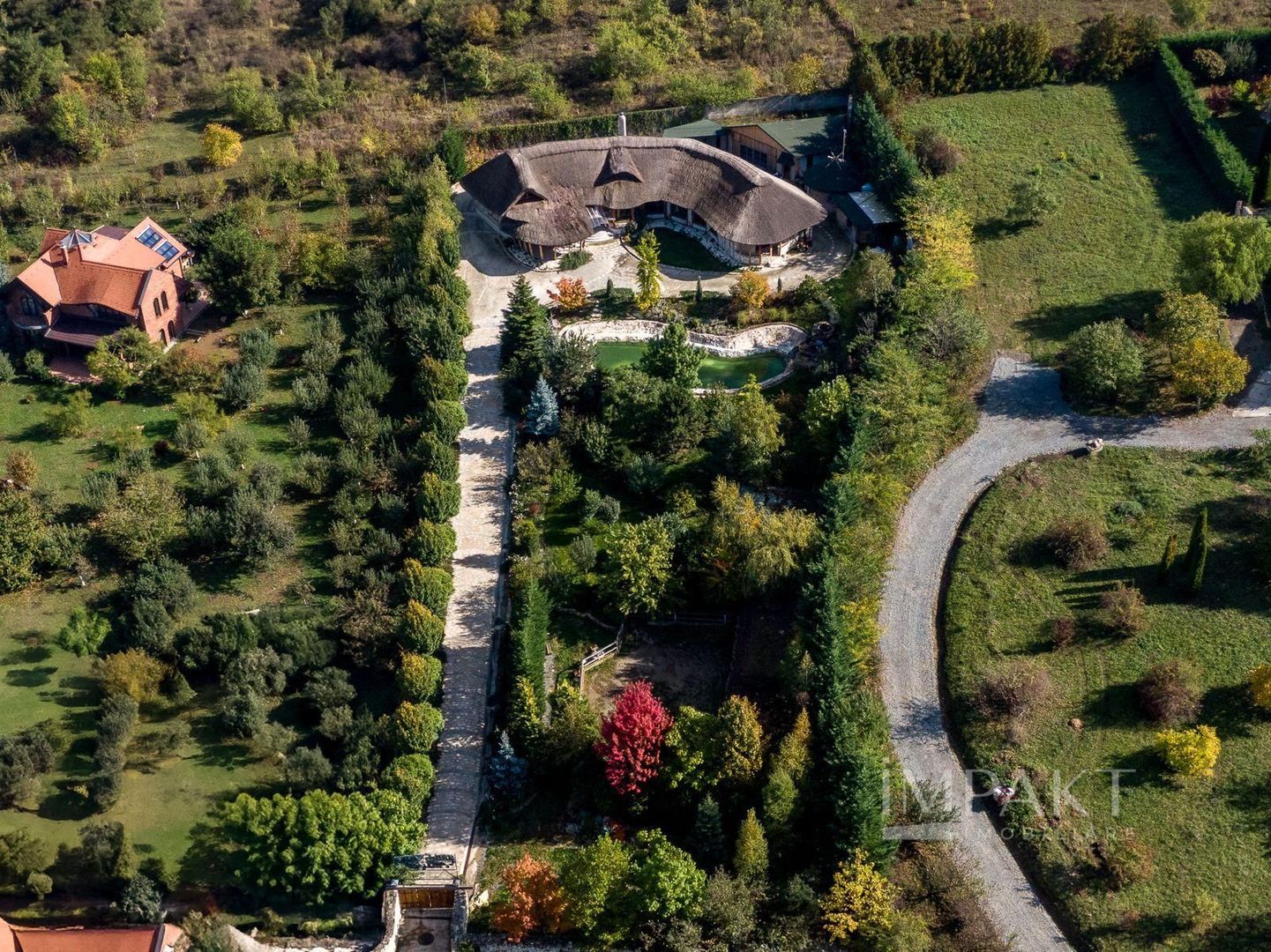 De vanzare casa unica pe teren de 3400mp, cu iaz si gradina - Borhanci - Poză 23
