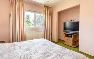 Oportunitate Rară – Vilă pe Malul Lacului Snagov | Piscina | Ponton | COMISION 0 - Poză 39