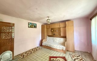 Casă la țară cu șură și grajd, în Vălenii Lăpușului – priveliște panoramică - Poză 12