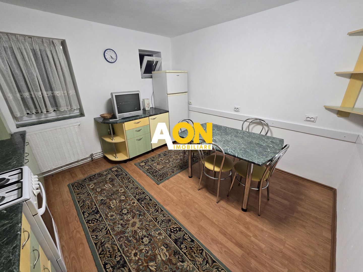 Apartament cu 3 Camere, Etaj 1, Zona Cetate - Poză 10