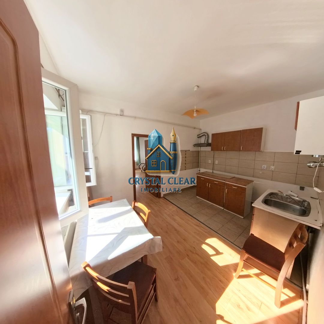 Două case în curte comună, 6 camere + 385 teren - zona semicentrală - Poză 25