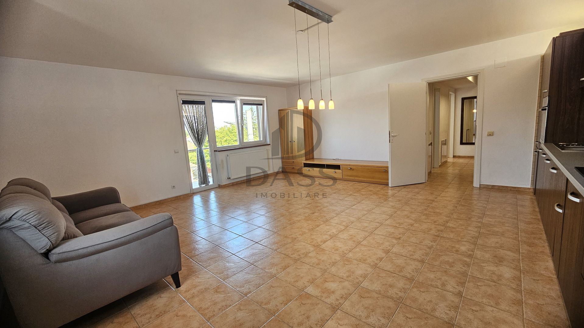 Apartament de inchiriat 6 camere 179 mp Etaj 2 + mansardă - Poză 28