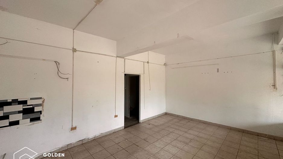 Oportunitate! Spatiu comercial Seleus, parter+etaj, 180 mp - Poză 5