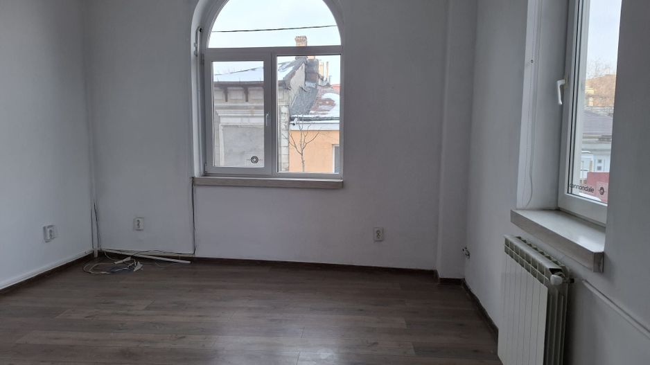 URGENT!, libera, rezidential/birou/comercial, 2 intrari, NEGOCIABIL - Poză 8