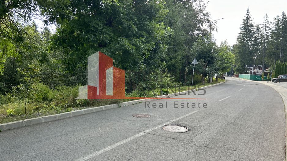 Teren generos de 8.267 mp în Predeal, Strada Nicolae Bălcescu. - Poză 1