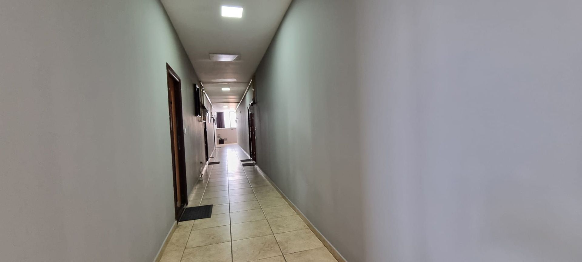 Doua Camere -Birou Individual - Poză 1