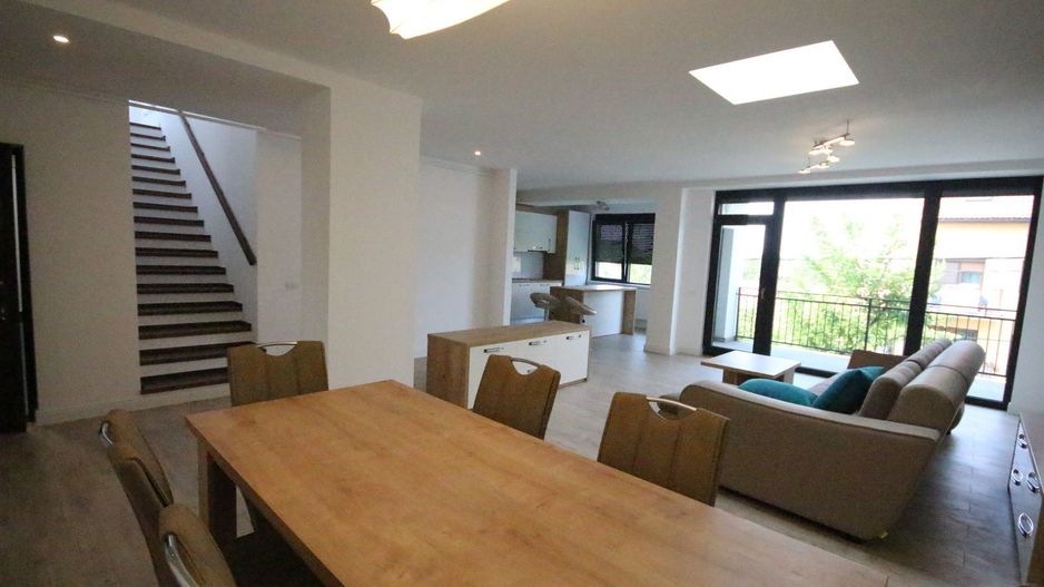 Apartament 4 camere de vanzare în zona Elisabetin - Poză 1