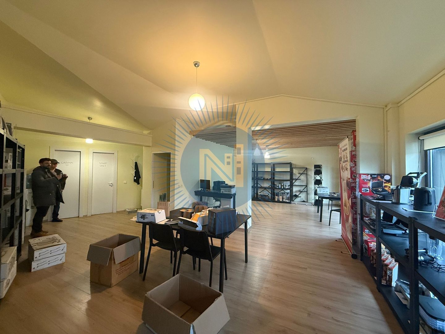 Spatiu comercial /Birouri stradal - Poză 4