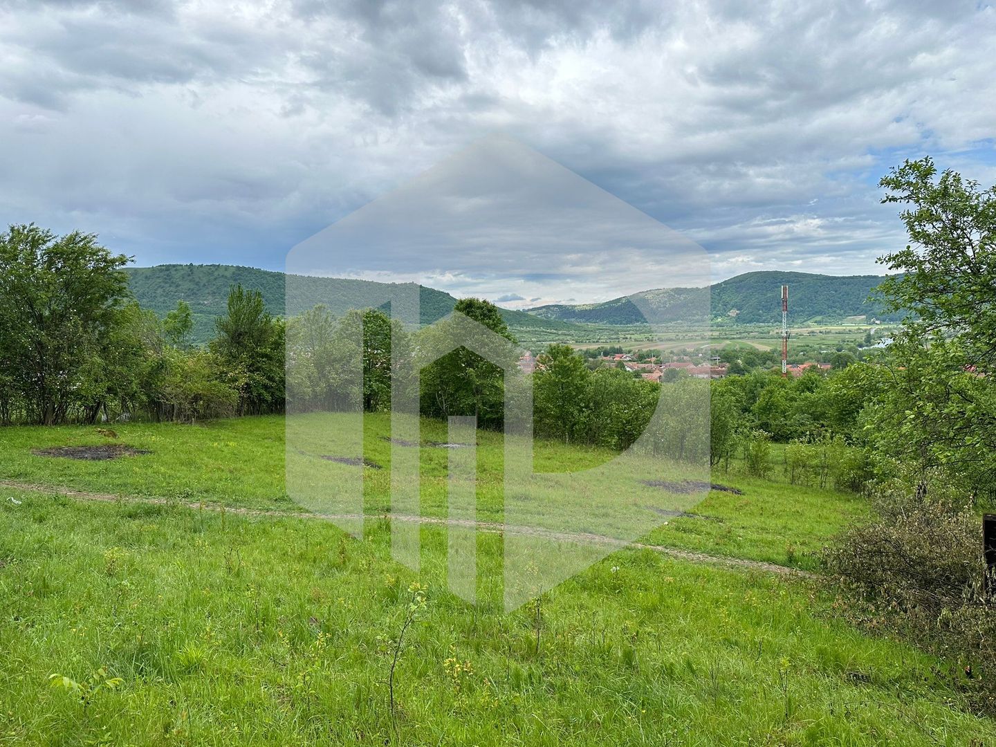 Intravilan | Teren de vanzare in Turnu Rosu | 1742mp | Jud. Sibiu - Poză 1